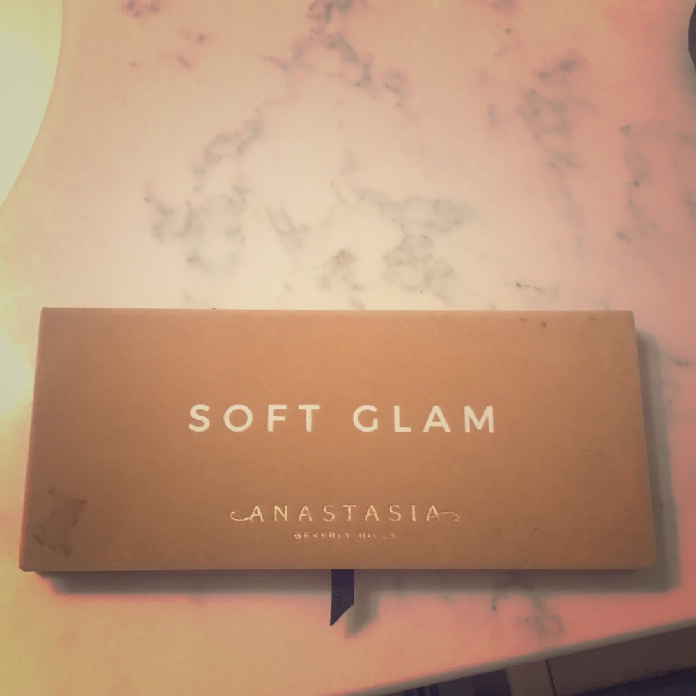 Anastasia Beverly Hills soft glam palette